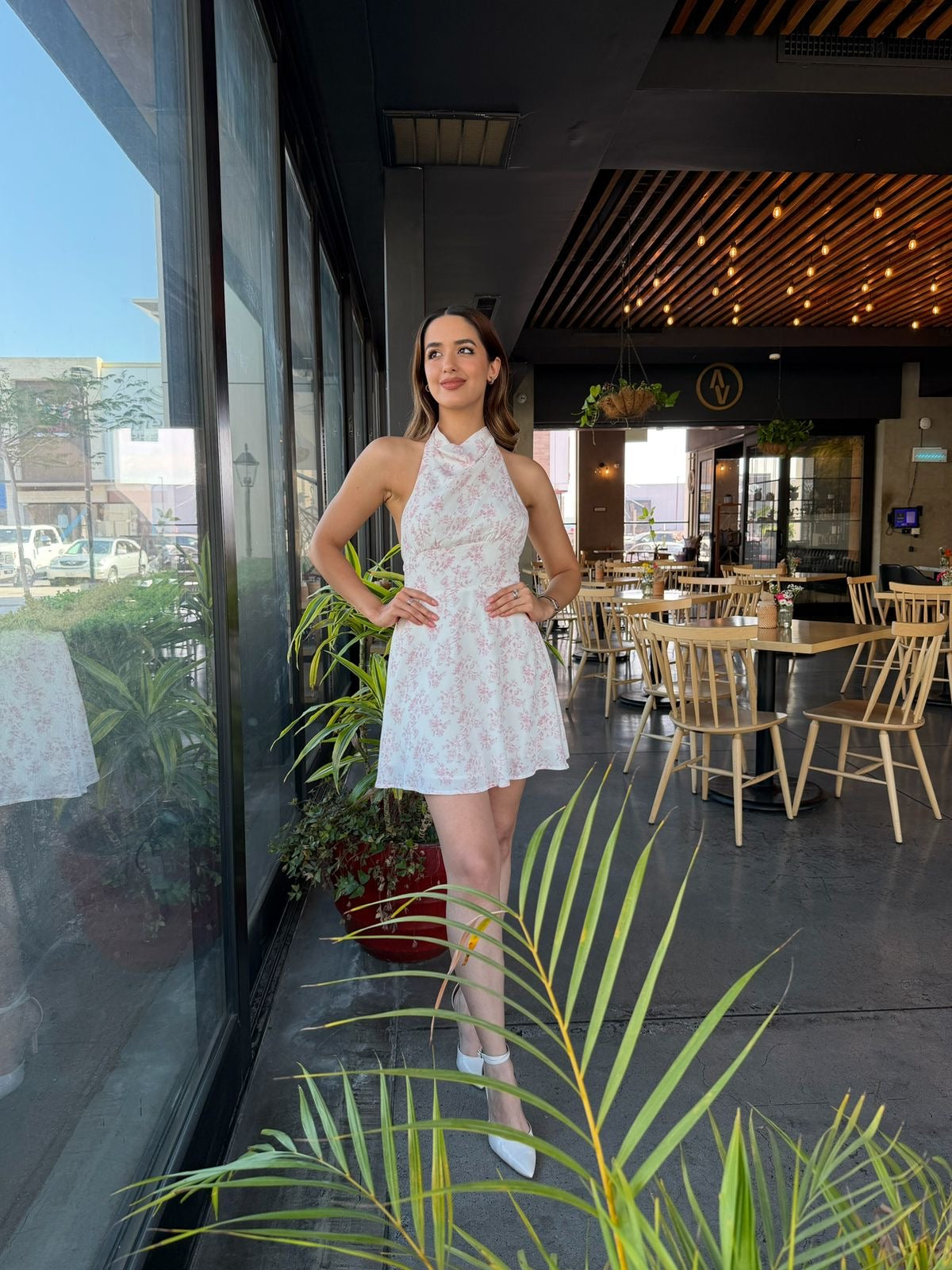 Vestido Halter Flores Rosas