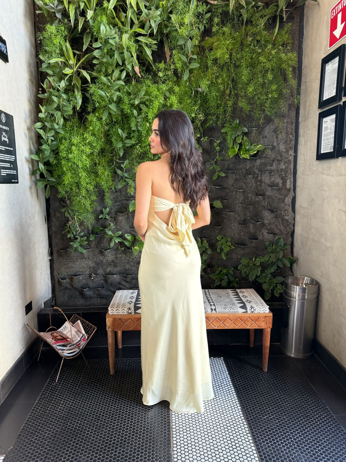 Vestido Strapless Moño espalda