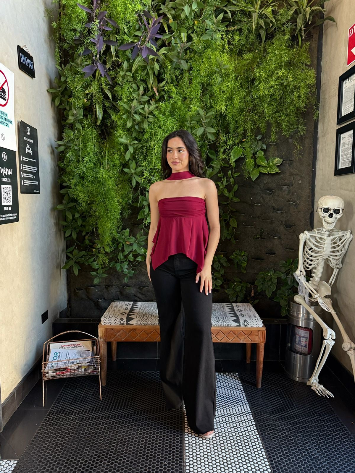 Blusa Strapless con Mascada