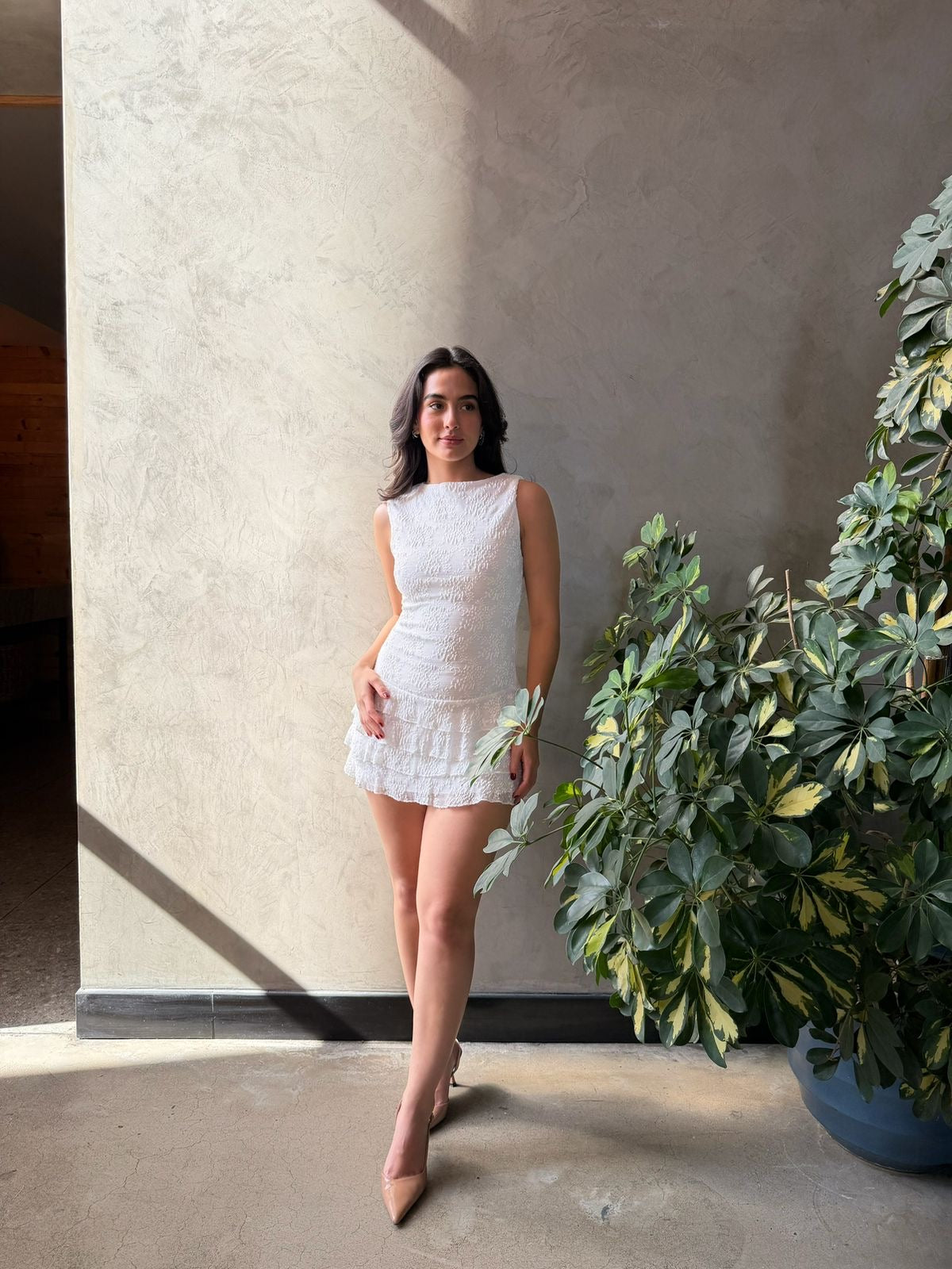 Vestido de Encaje con Olanes