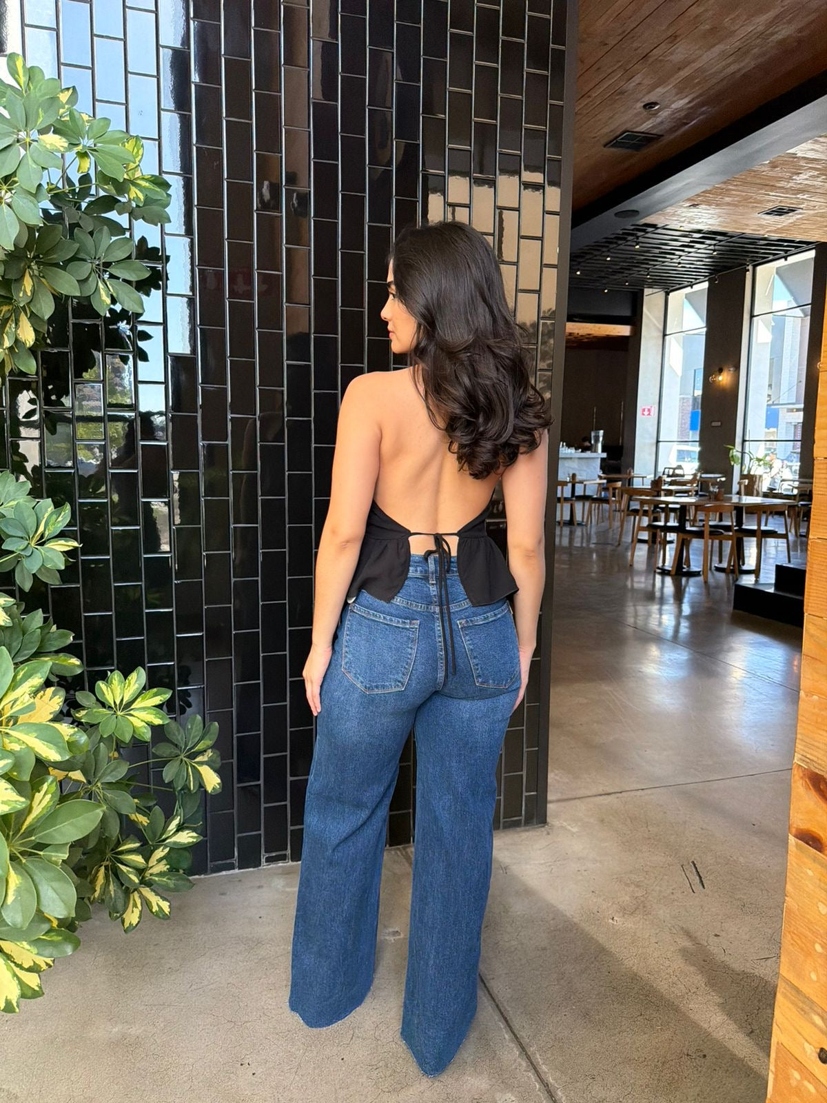 Blusa Halter con Olan