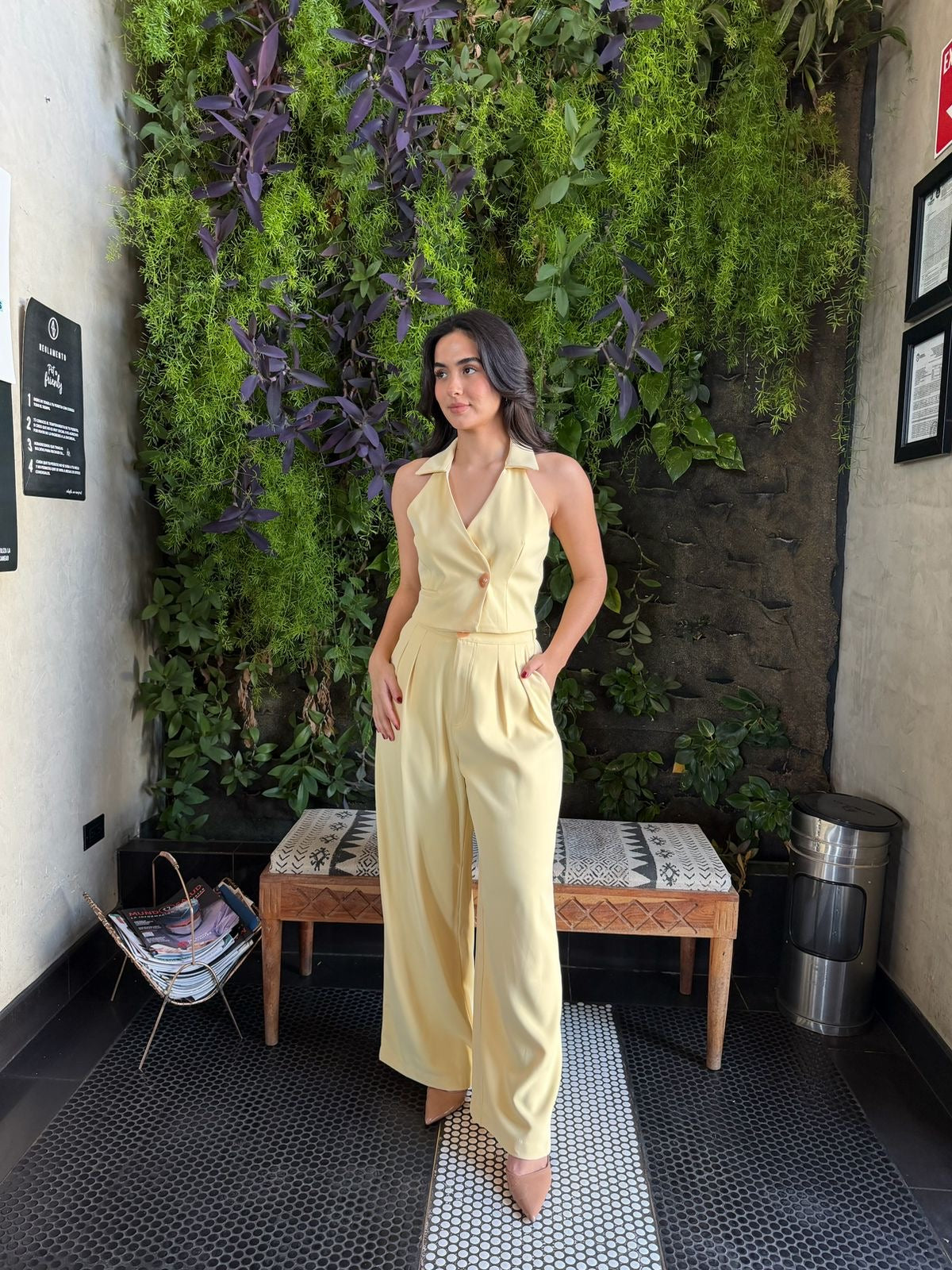 Conjunto Formal Amarillo