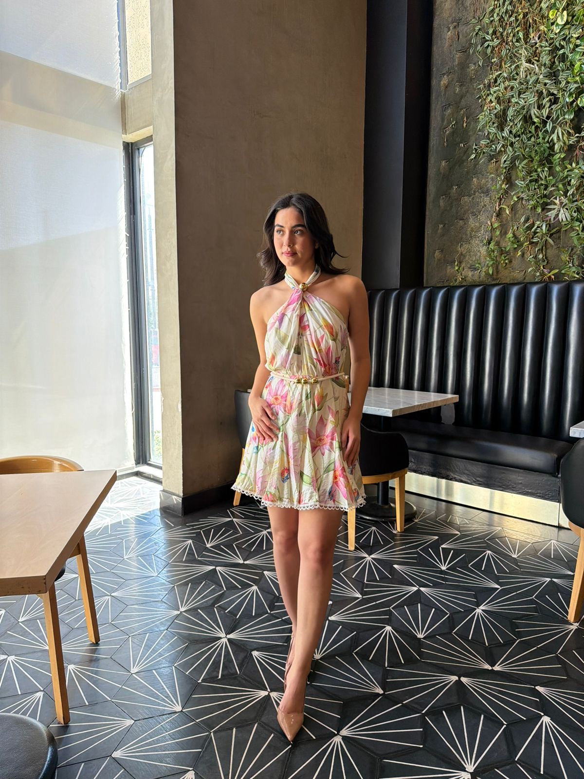 Vestido Floreado con Cinto