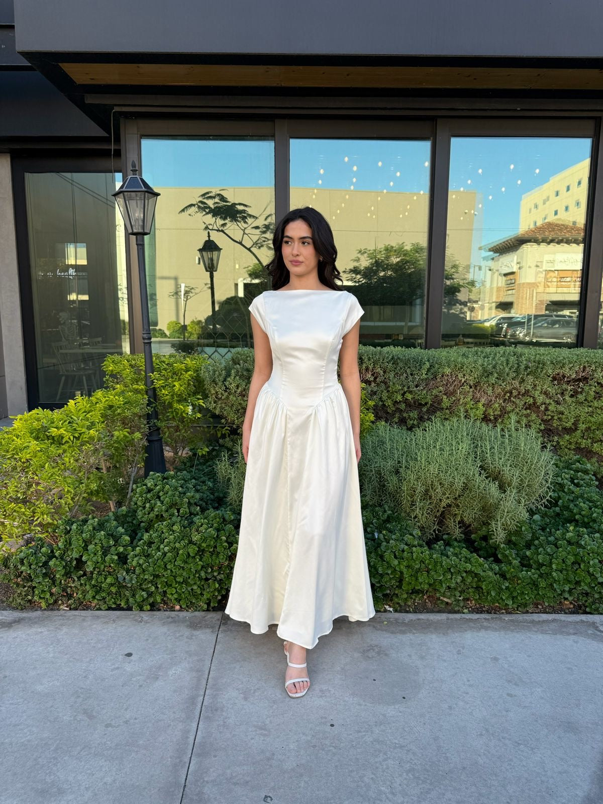 Vestido Satin Moño Espalda