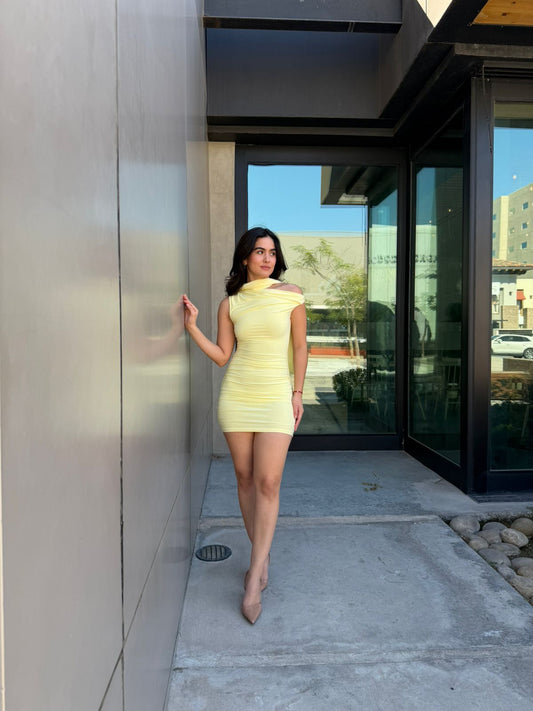 Vestido Corrugado Asimétrico Amarillo