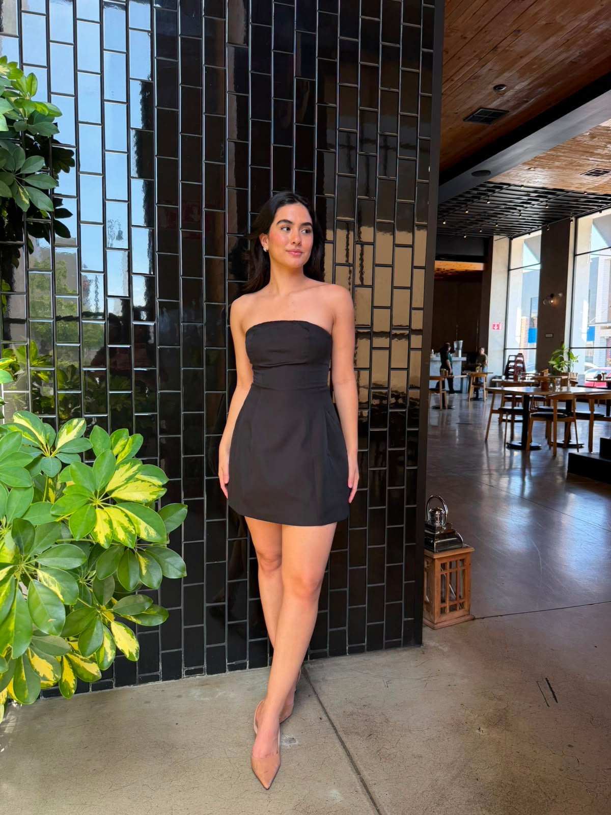 Vestido Strapless con Bolsas - Negro