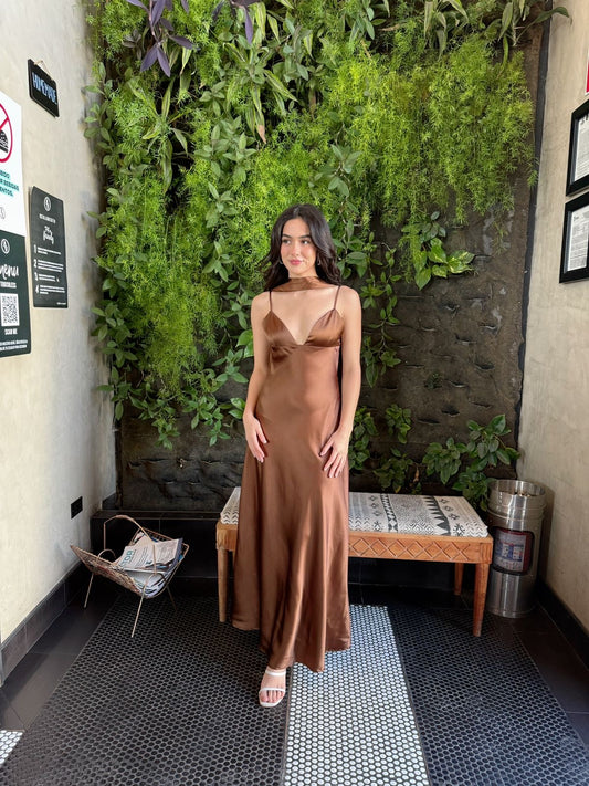 Vestido Largo Satin con Mascada