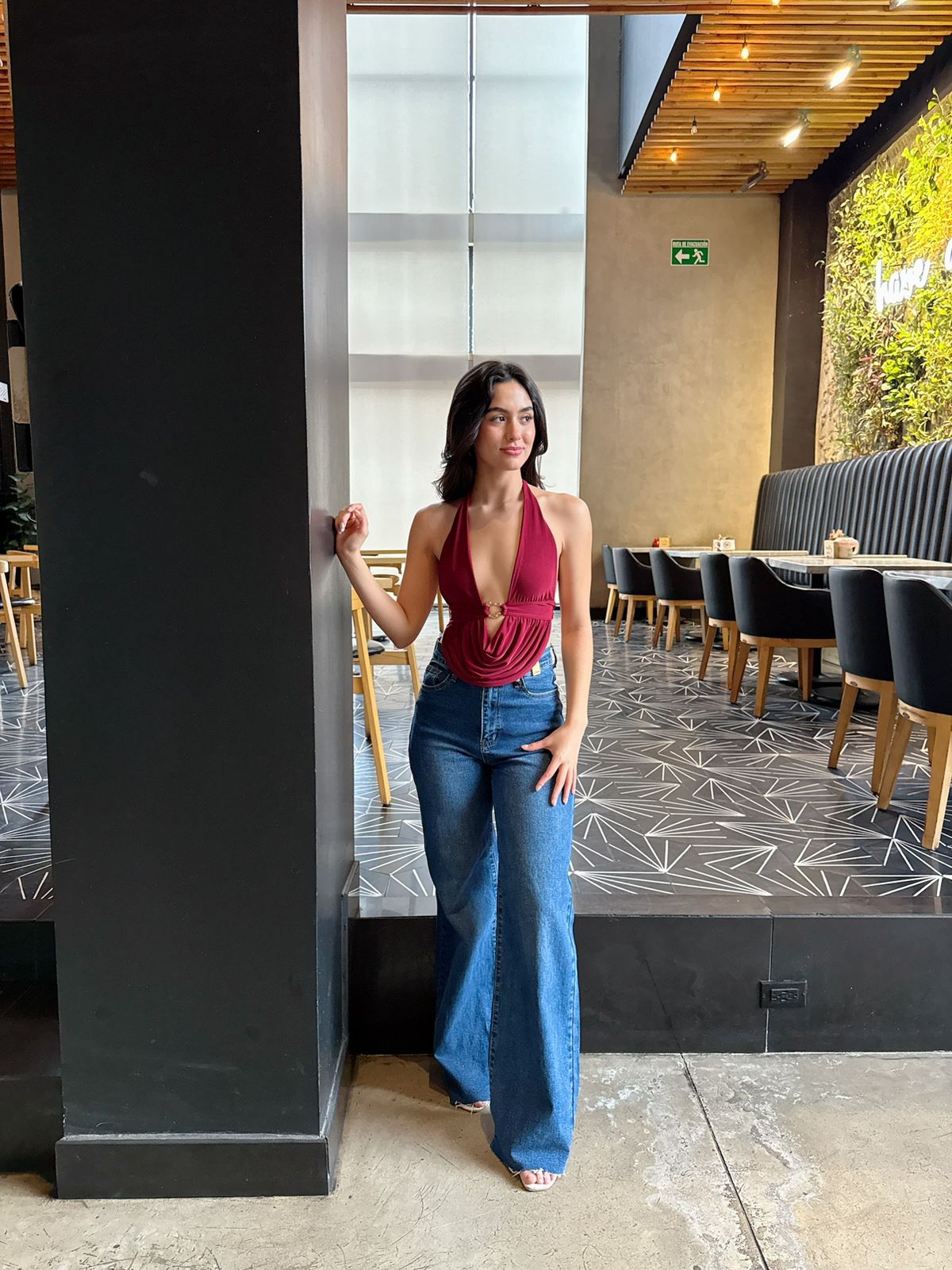 Top Halter Argolla & Escotes