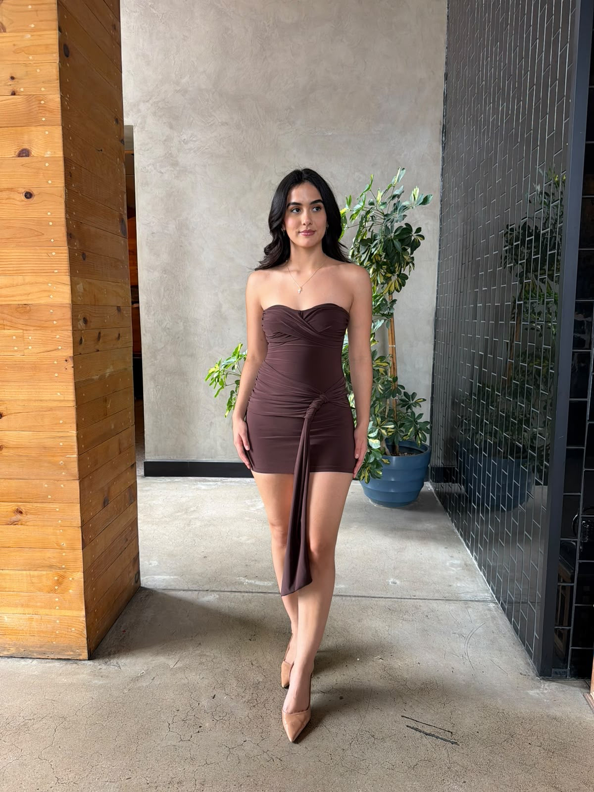 Vestido Strapless Cruzado - Café