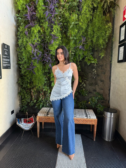 Blusa Satinada Encaje Azul