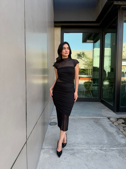 Vestido Midi Transparencias Asimetricas
