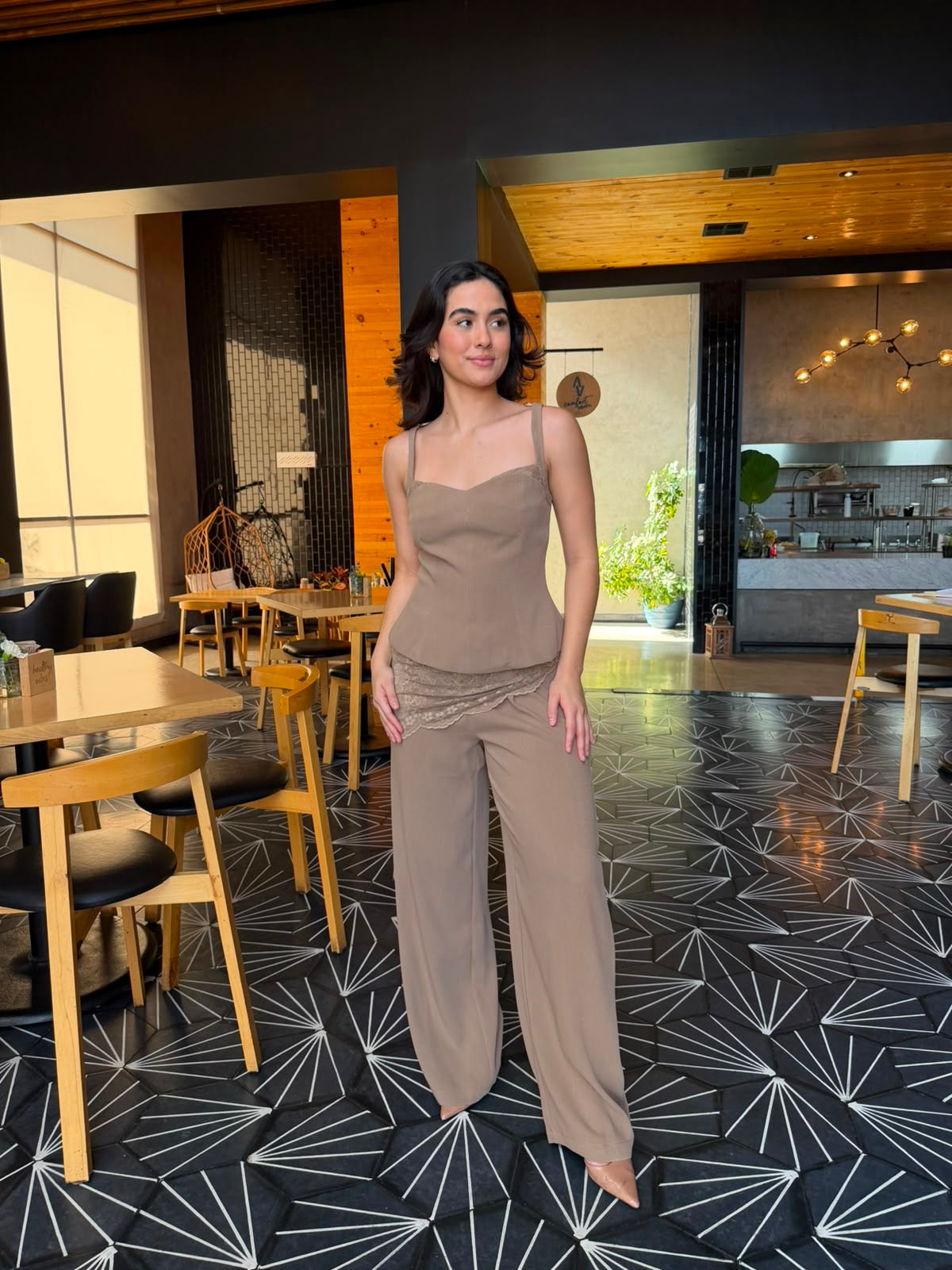 Conjunto Formal con Encaje - Beige