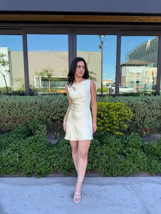 Vestido Satin Moño Espalda