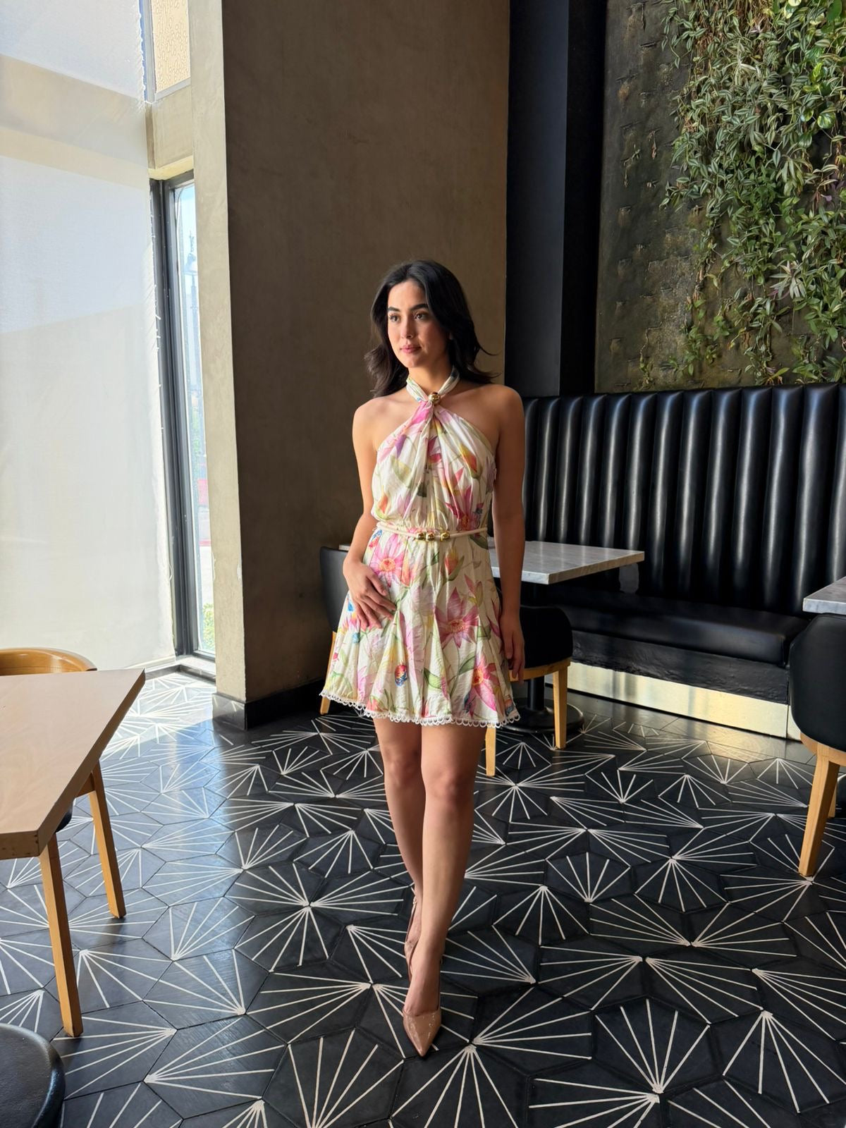 Vestido Floreado con Cinto