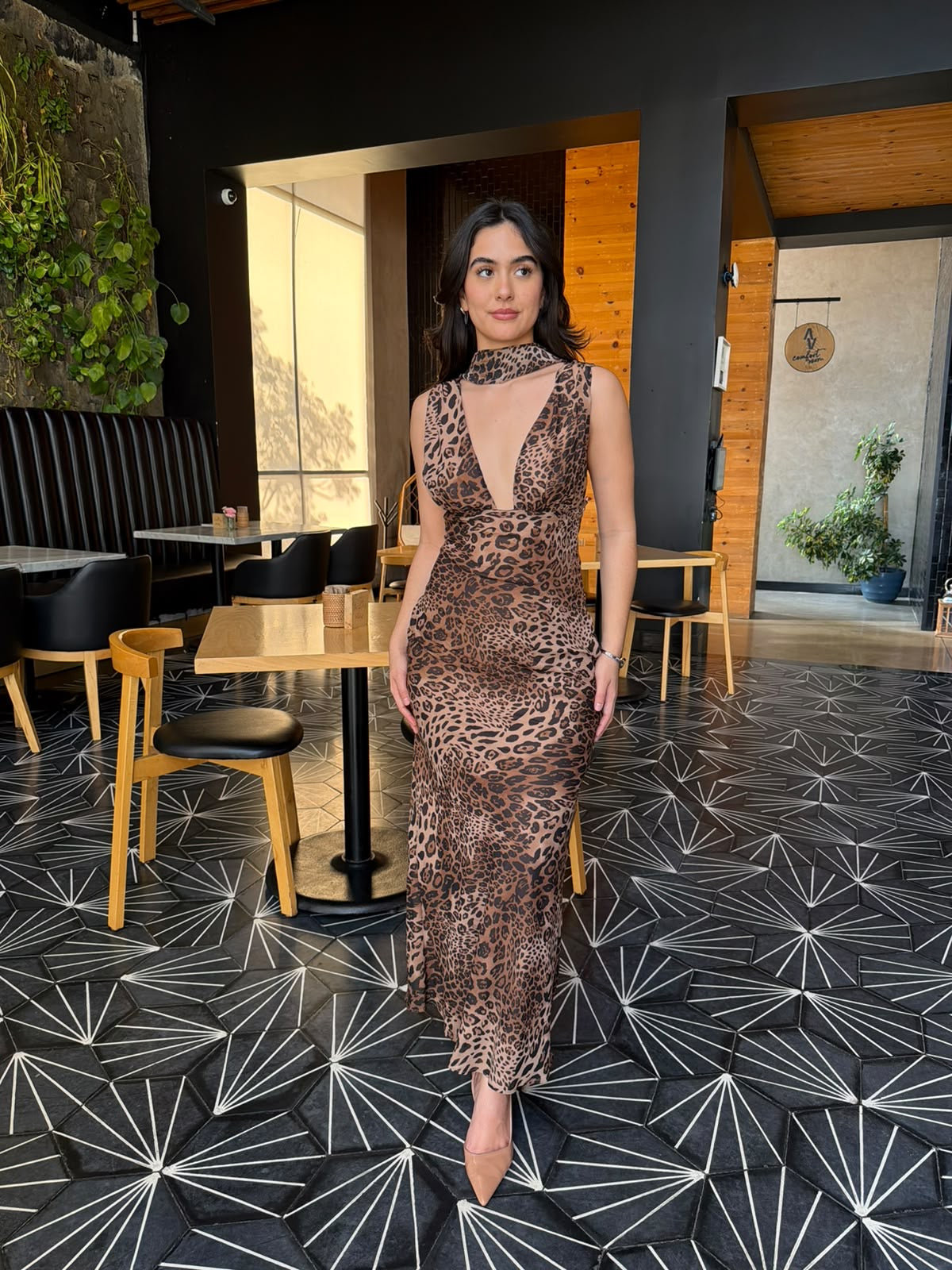 Vestido Largo Animal Print con Mascada