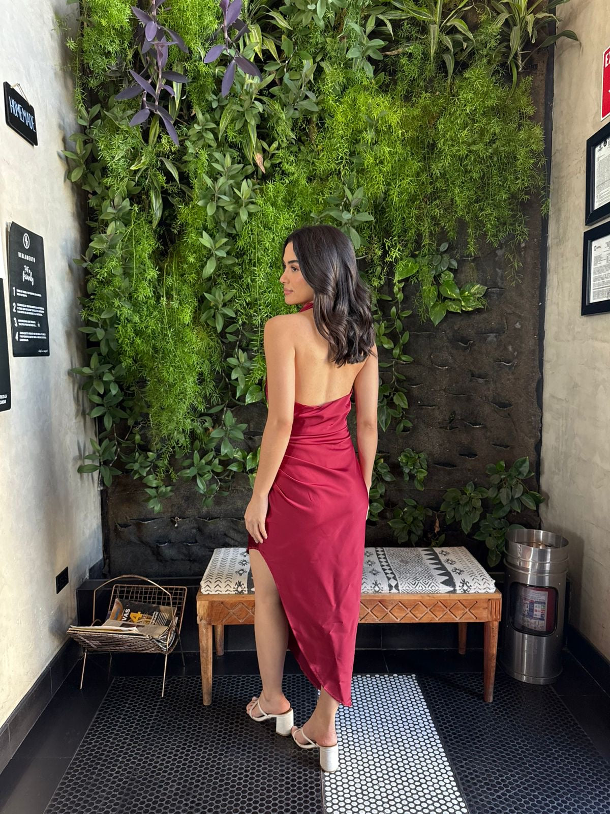 Vestido Midi Satin Asimétrico