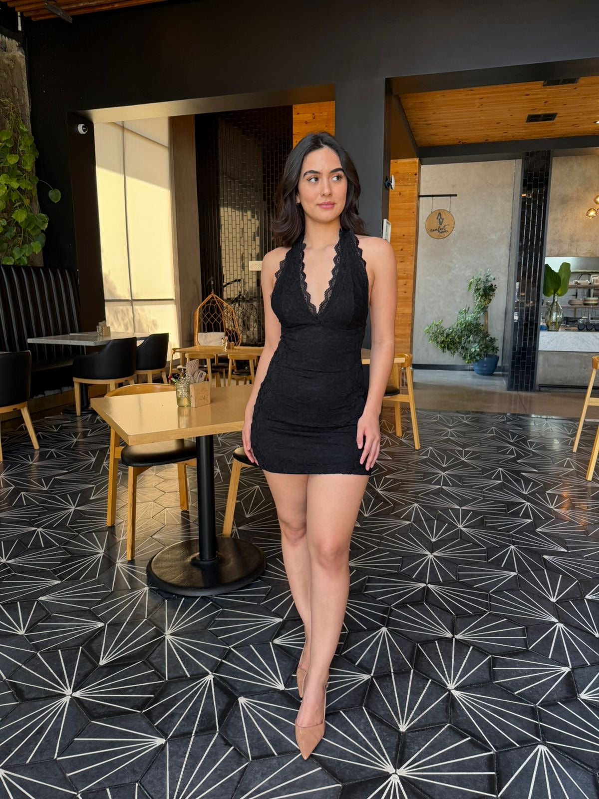 Vestido Halter Encaje - Negro