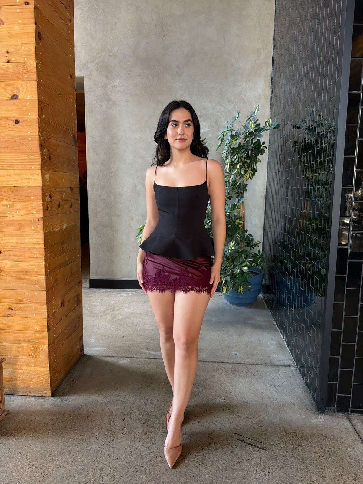 ShortsFalda con Encaje - Vino