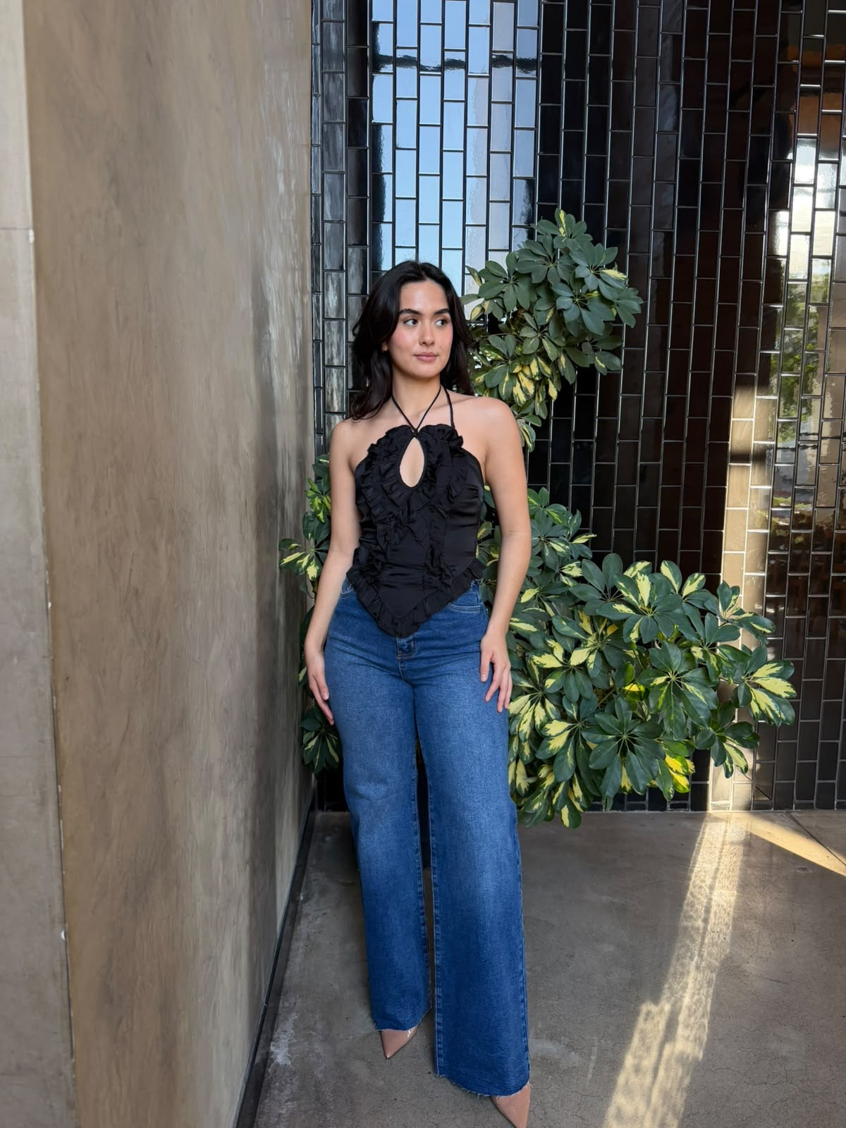 Blusa Halter con Olanes - Negro