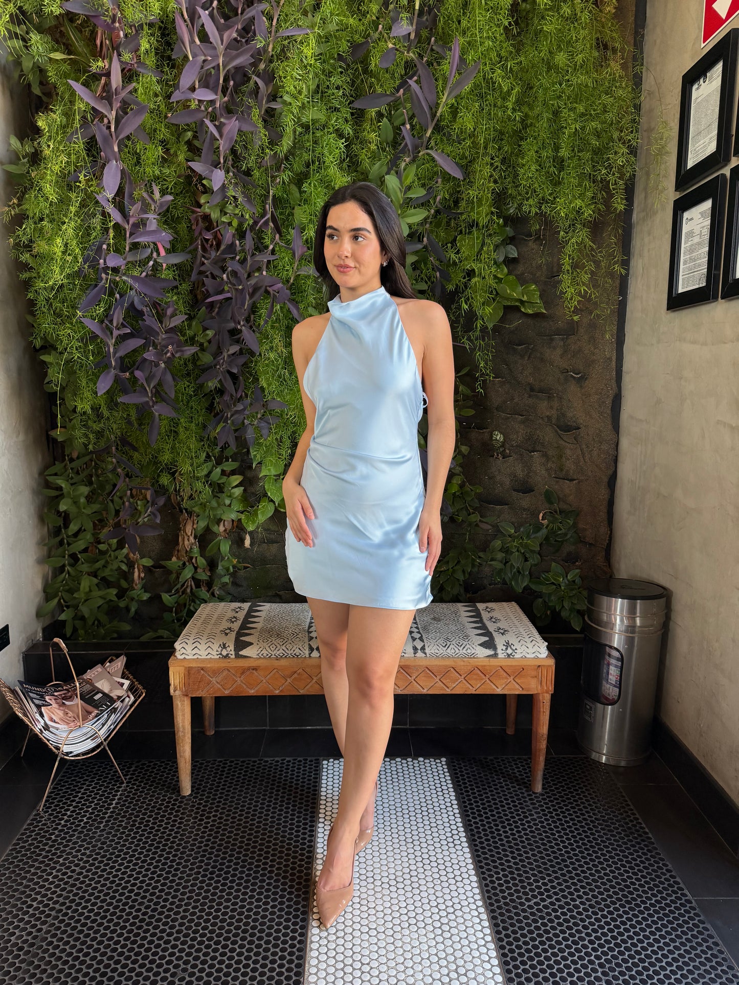 Vestido Halter Satinado Azul