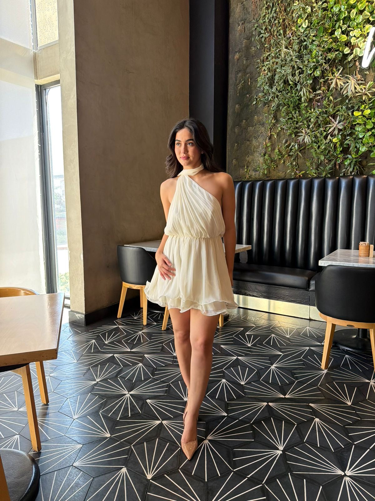 Vestido Plisado con Mascada - Crema