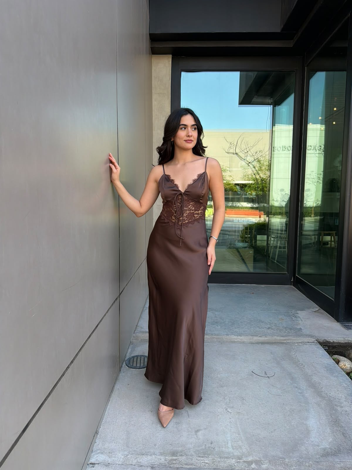Vestido Largo Satin con Encaje - Chocolate