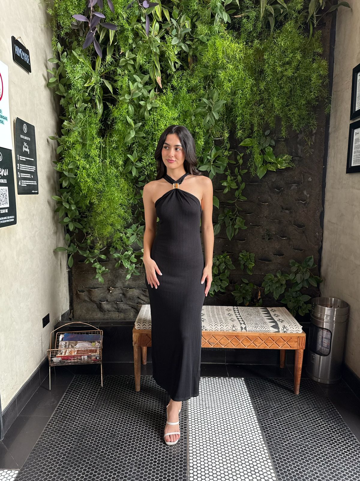 Vestido Midi Halter Argolla Dorada