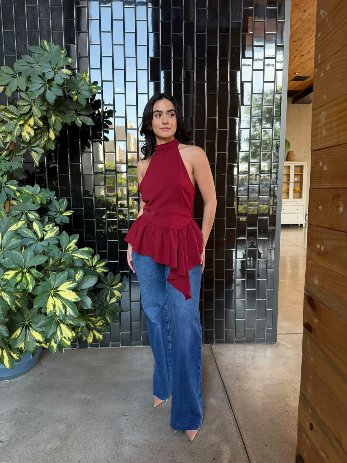 Blusa Halter con Olan - Guinda