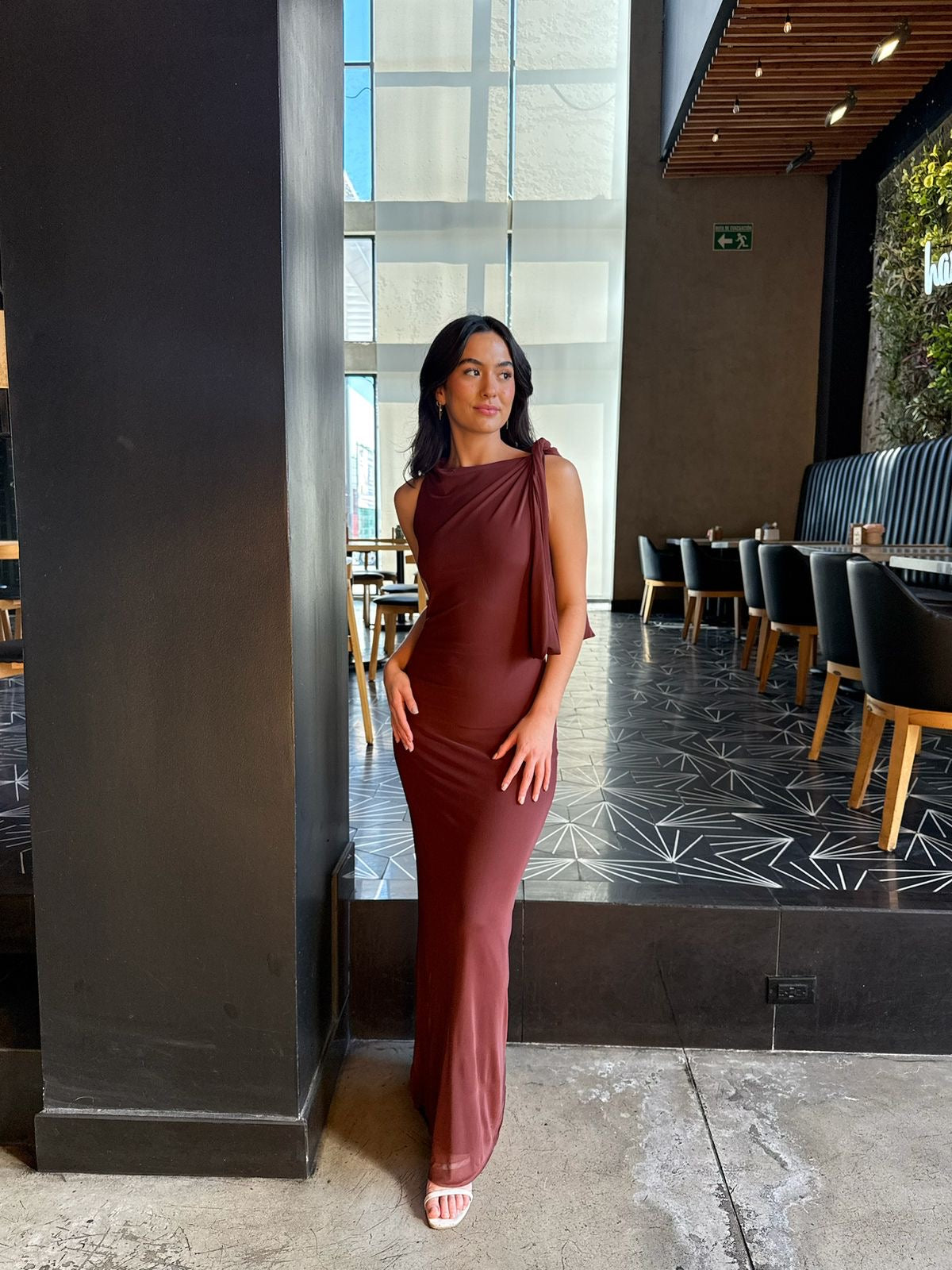 Vestido Largo Mesh Nudo en Hombro