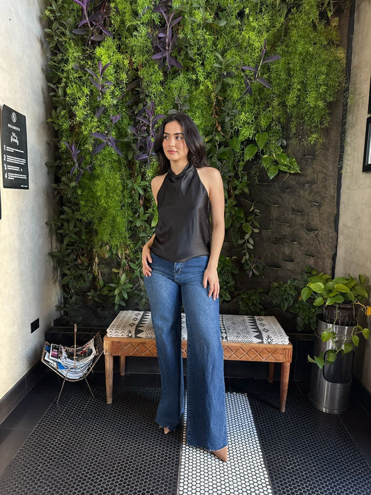 Blusa Halter Satinada Negro