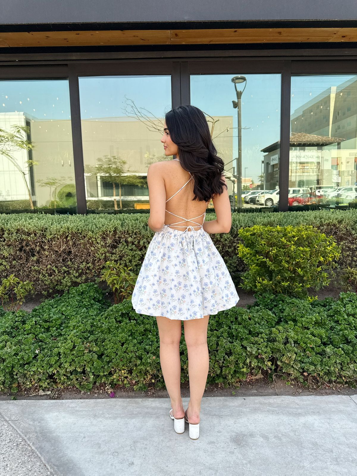 Vestido escote flores