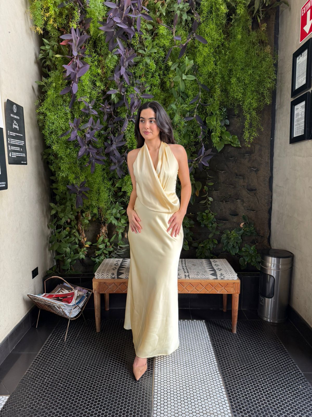 Vestido Midi Satinado Amarillo