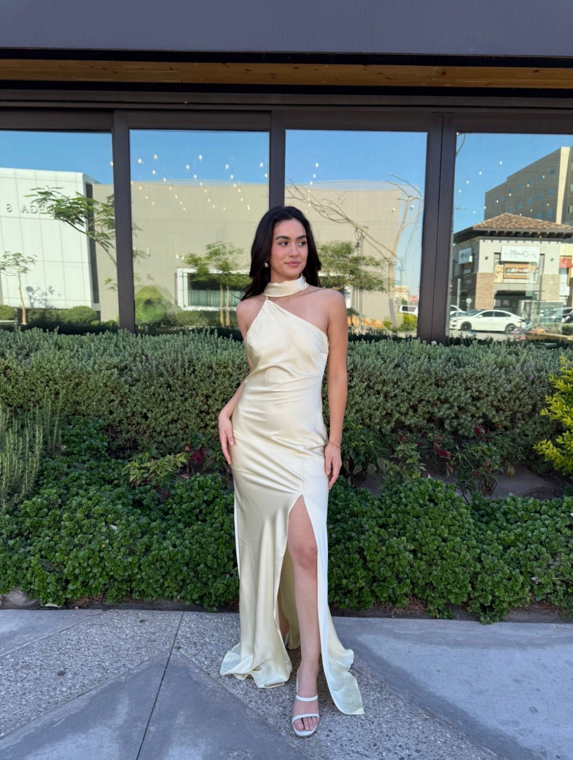 Vestido Satin Asimétrico