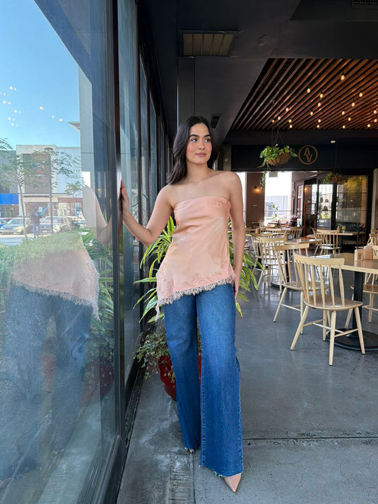 Blusa Strapless con Encaje