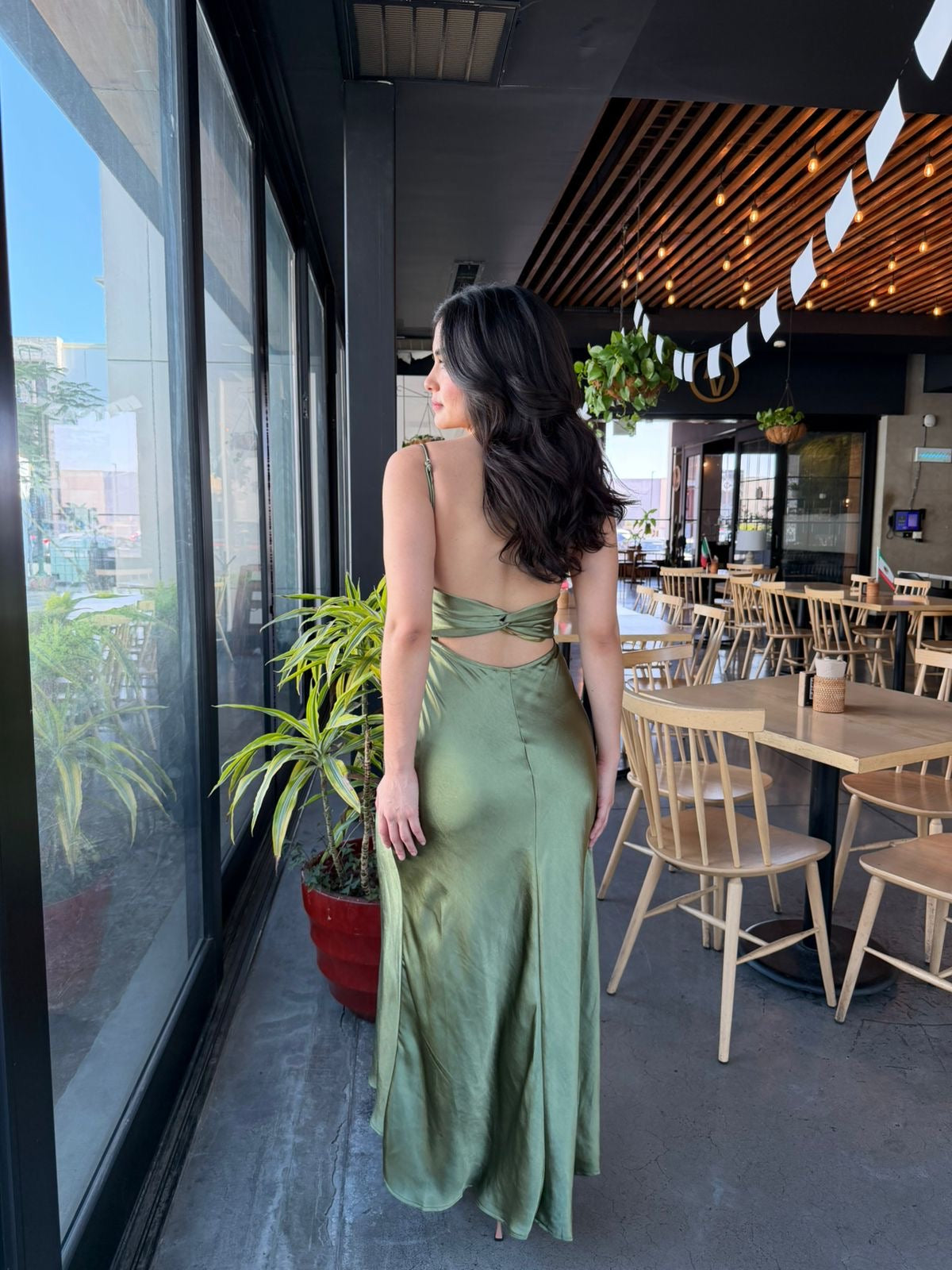 Vestido Midi Satinado - Verde