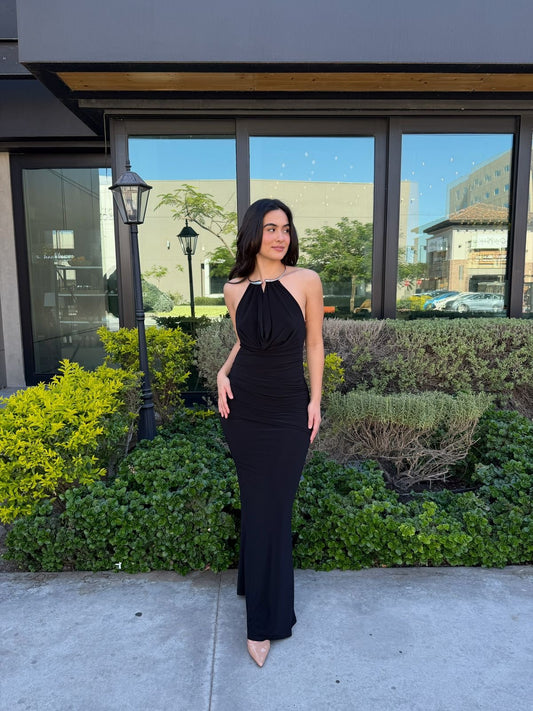 Vestido con Collar - Negro