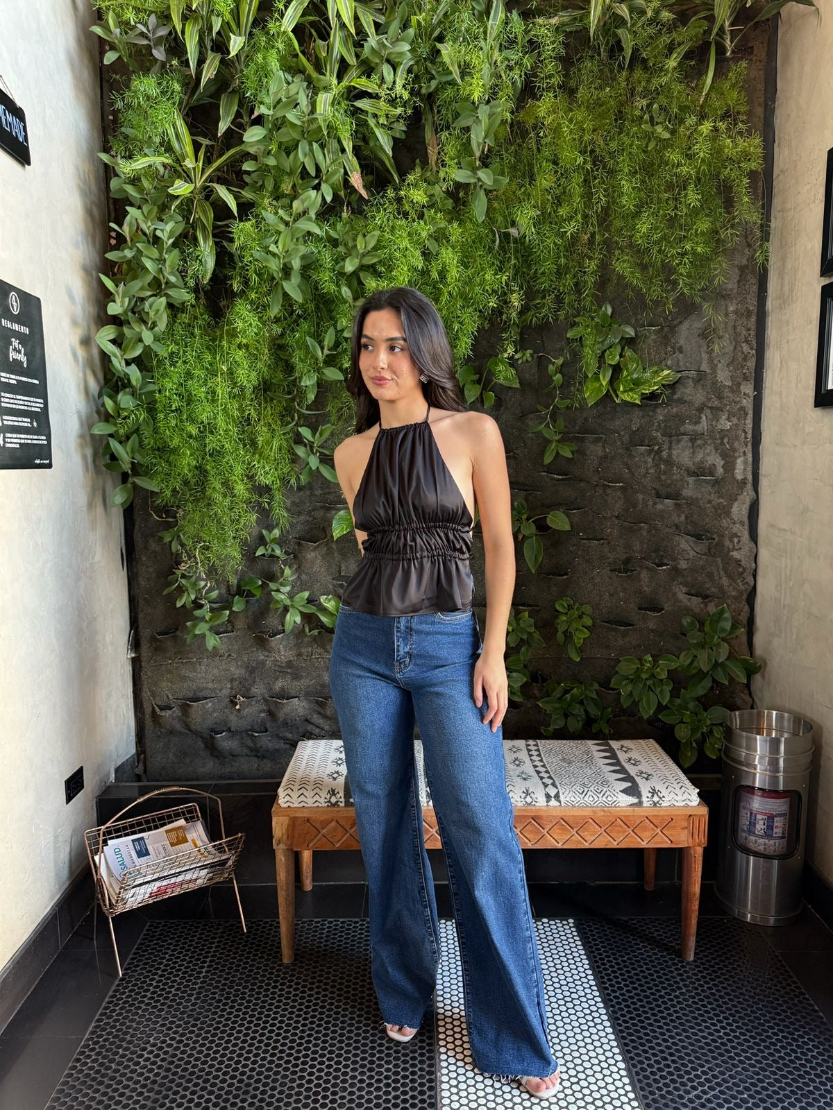 Blusa Satin Escote Espalda