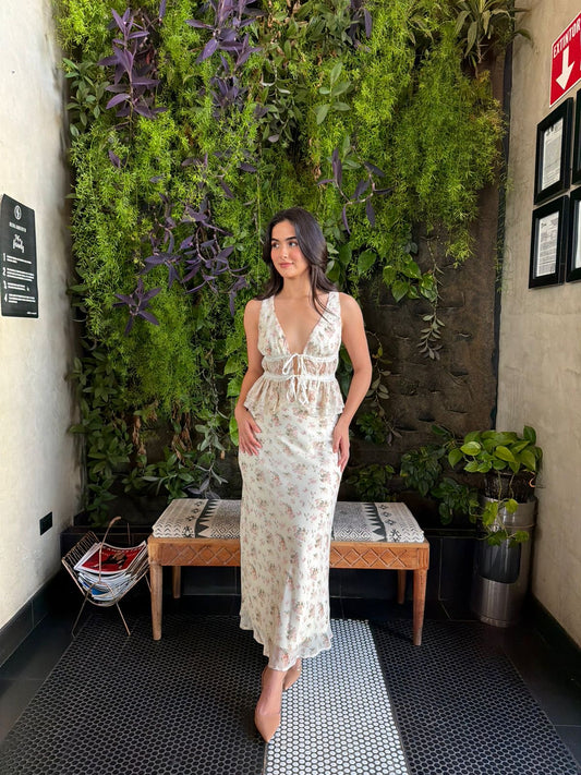 Conjunto Flores & Encaje Beige