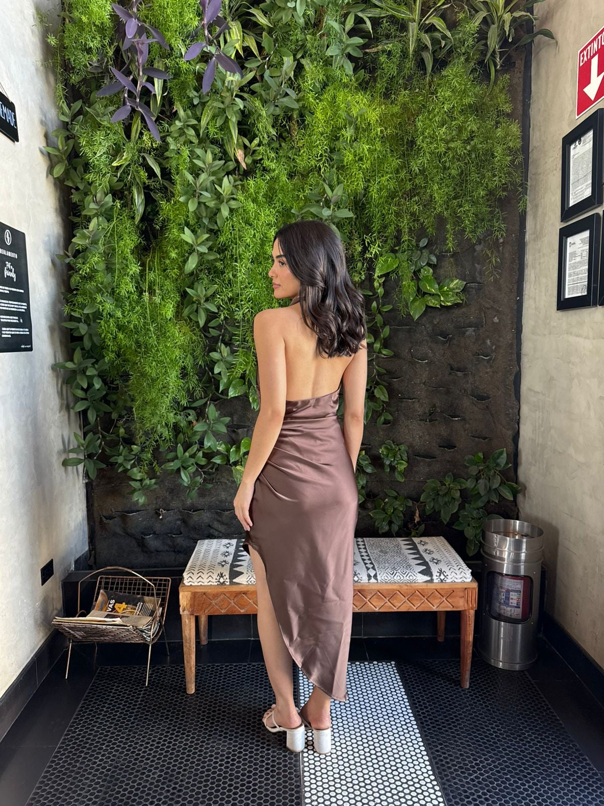 Vestido Midi Satin Asimétrico