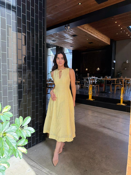 Vestido Midi Amarillo