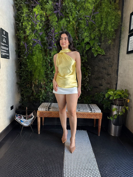 Blusa Satinada con Mascada