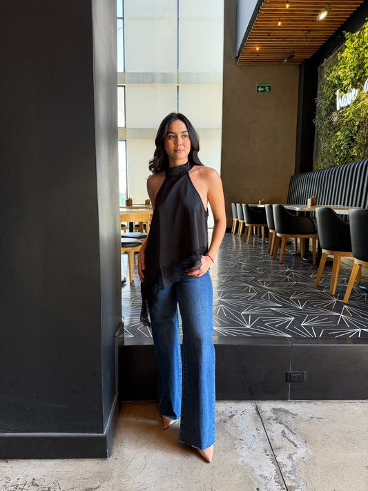 Blusa Halter Asimétrica Satin/Encaje - Negro